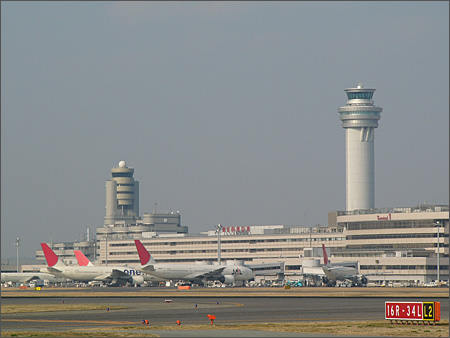 羽田国際空港
